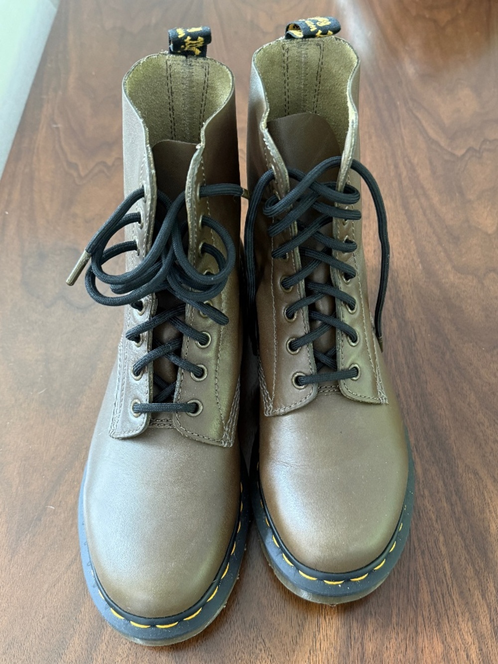 Dr Martens Wanama Original New Unworn Condition Olive